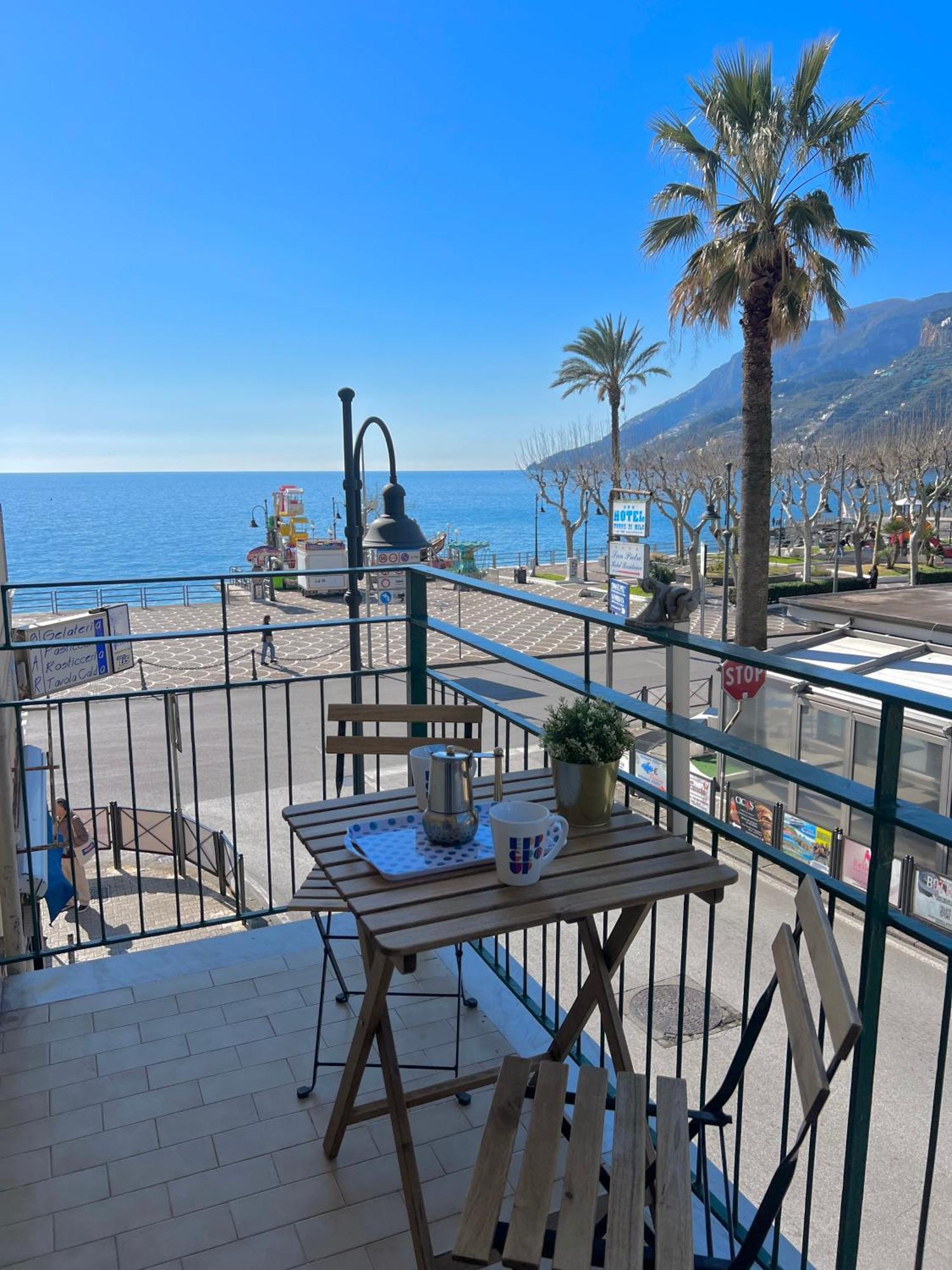 La Casa Lungo Il Mare Lägenhet Maiori Exteriör bild